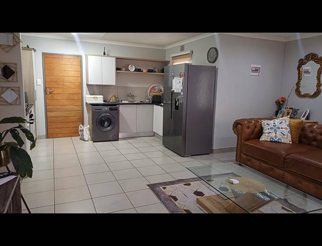 3 BEDROOM FREESTANDING FOR SALE IN SKY CITY